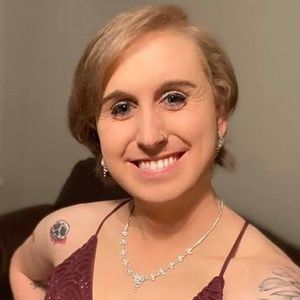 Meet your Posher, Kelli